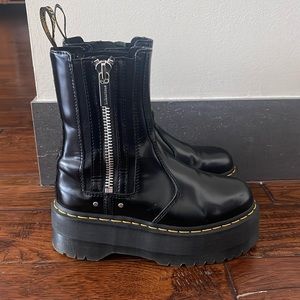 Dr. Marten side zipper platform boots